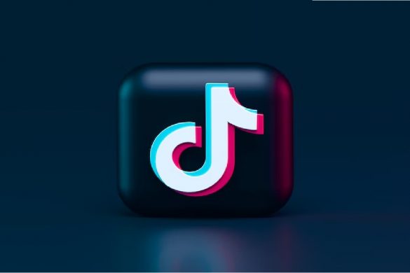 Trollishly's 6 Must-Try Viral TikTok Beauty Hacks In 2022
