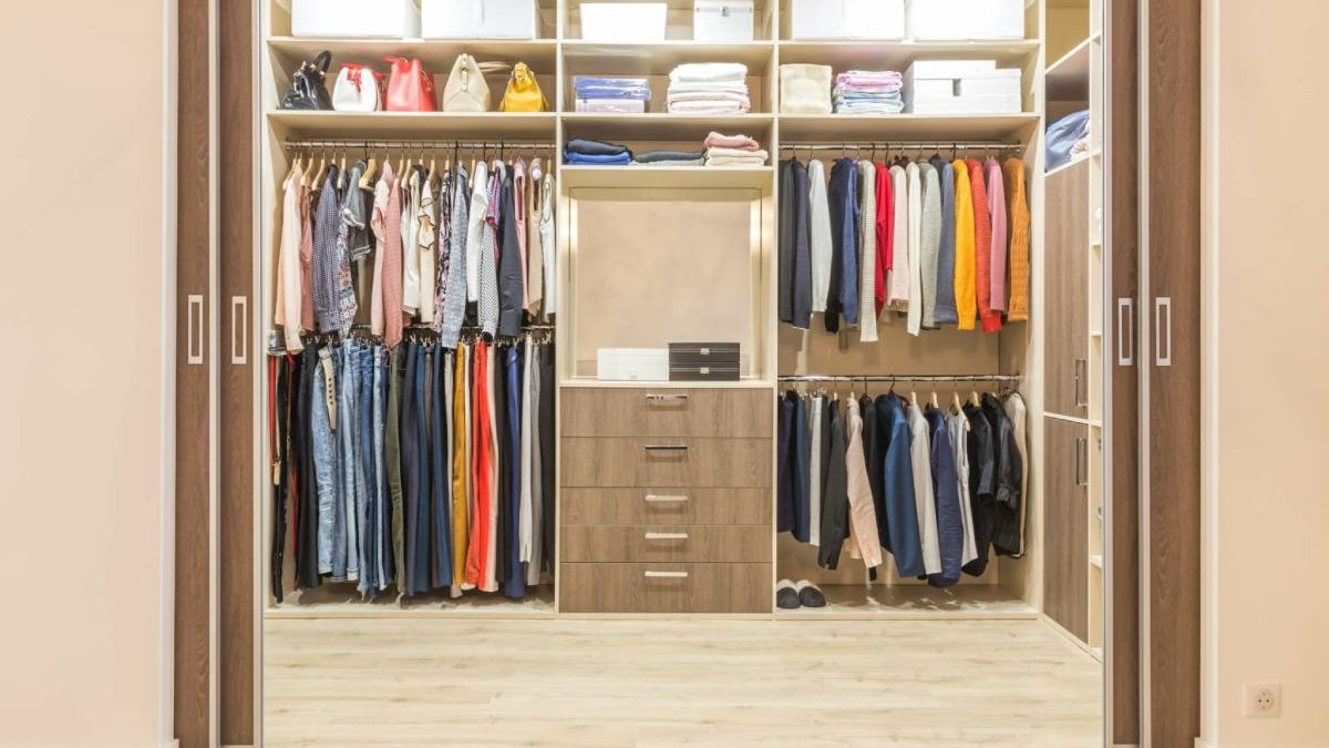 Wardrobe Essentials: Timeless Pieces Every Closet Needs