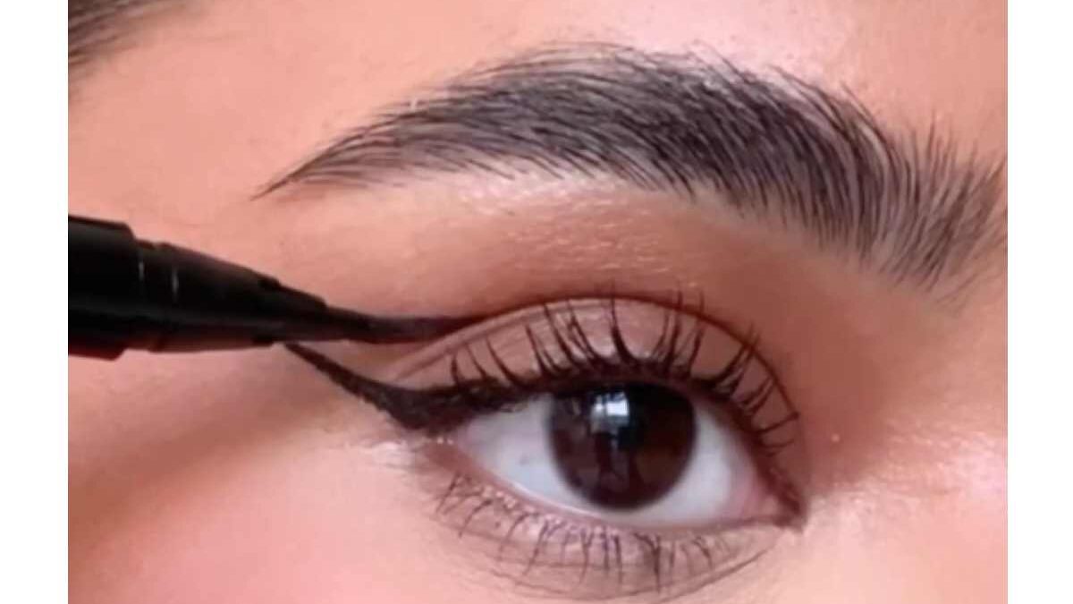 How to Apply Eyeliner Perfectly